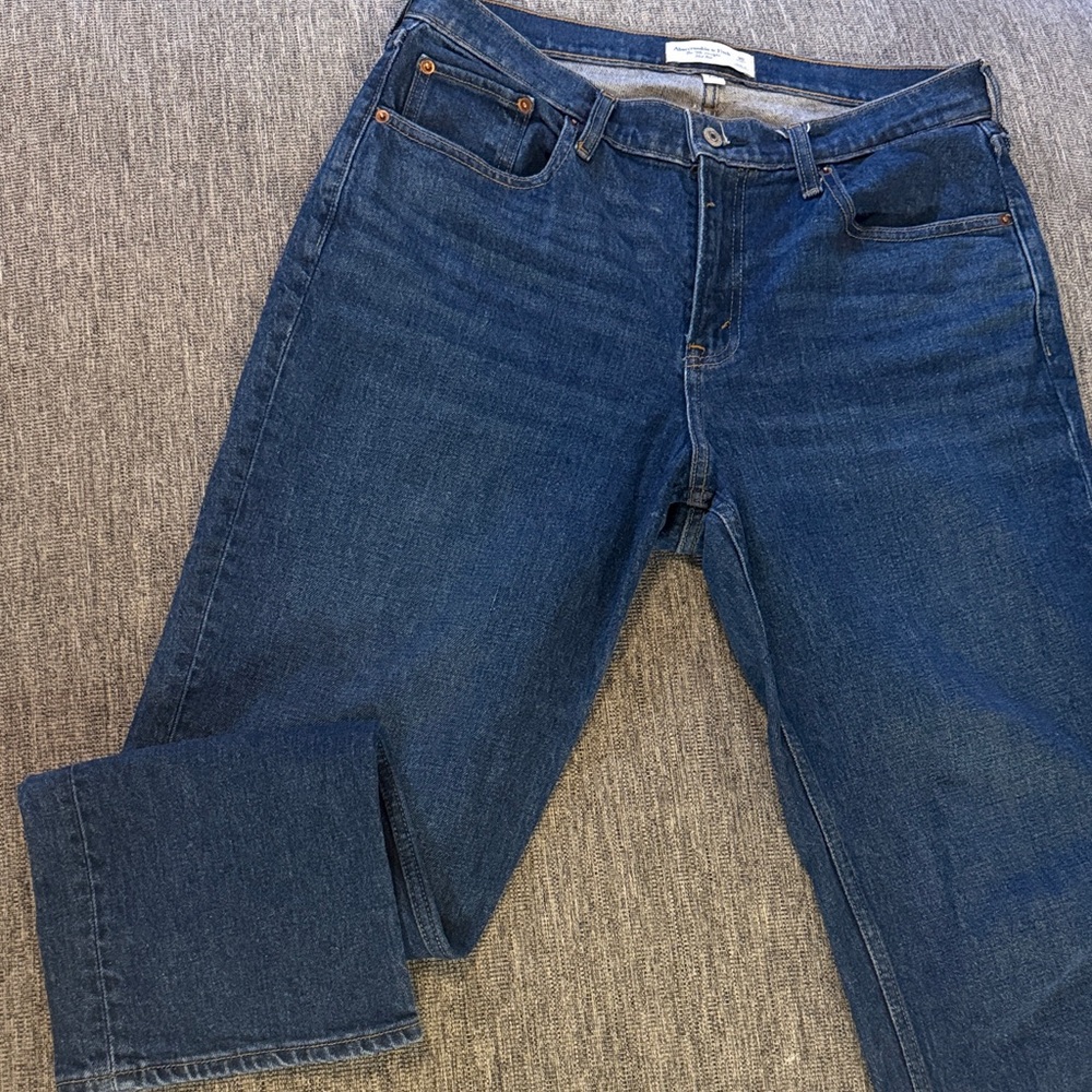 Abercrombie & Fitch Women's Straight Leg Jeans - Dark Blue Denim